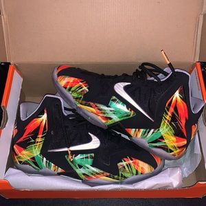 Lebron XI GS, slightly worn
